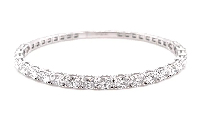 14K White Gold Flexible Oval Diamond Bangle (3ctw)