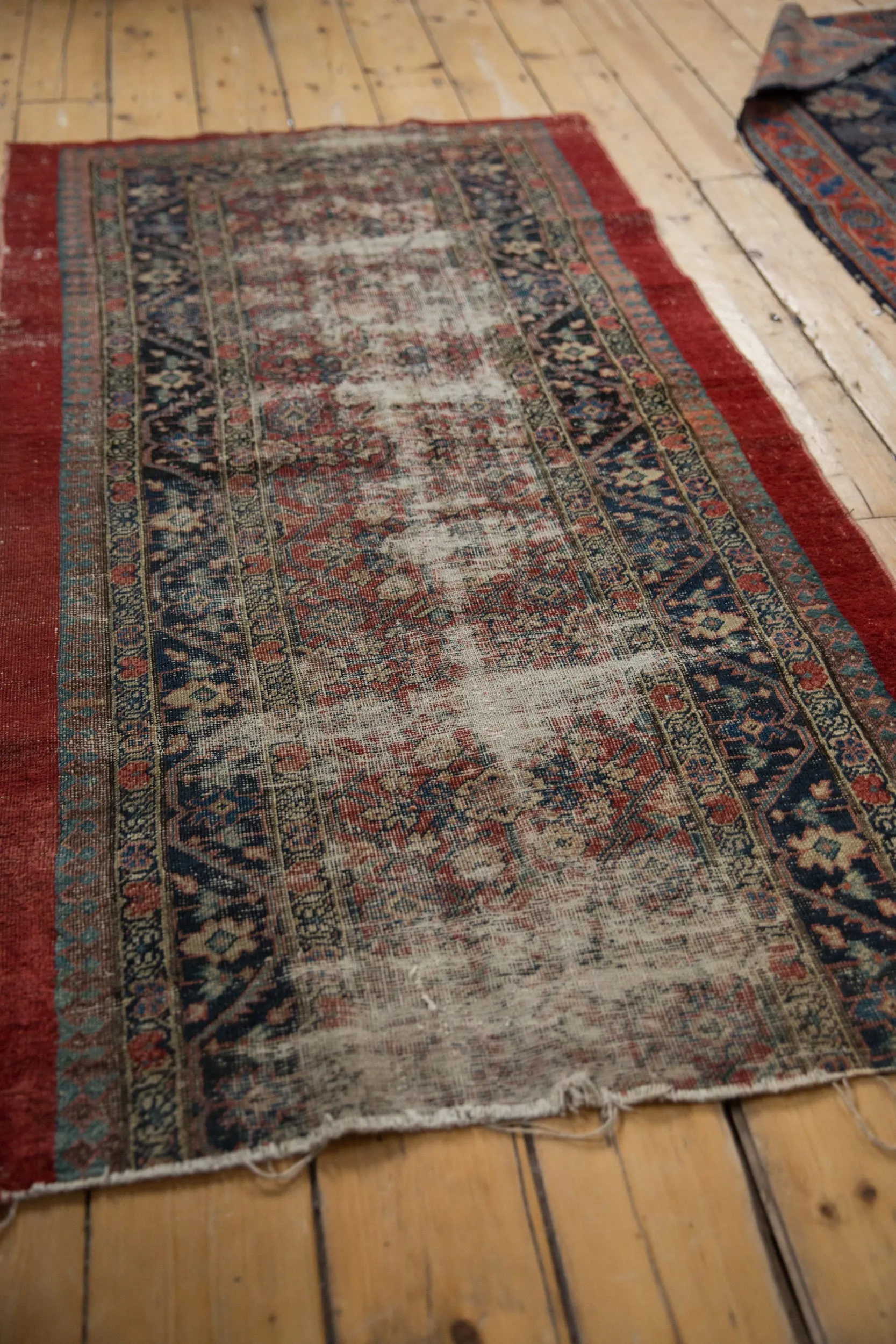 2.5x5.5 Antique Fine Fragment Serab Rug Runner