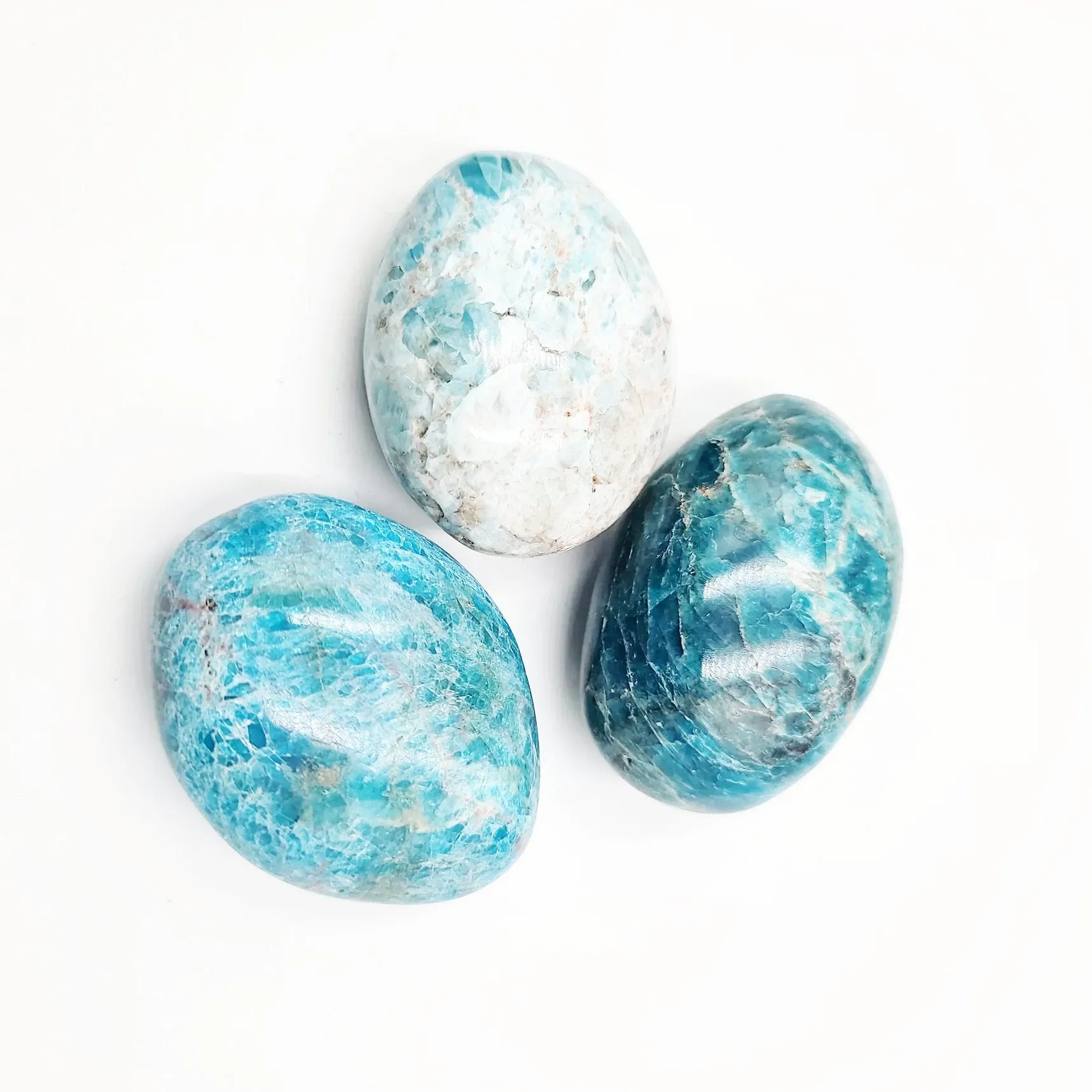 Blue Apatite Palm Stone Gallet
