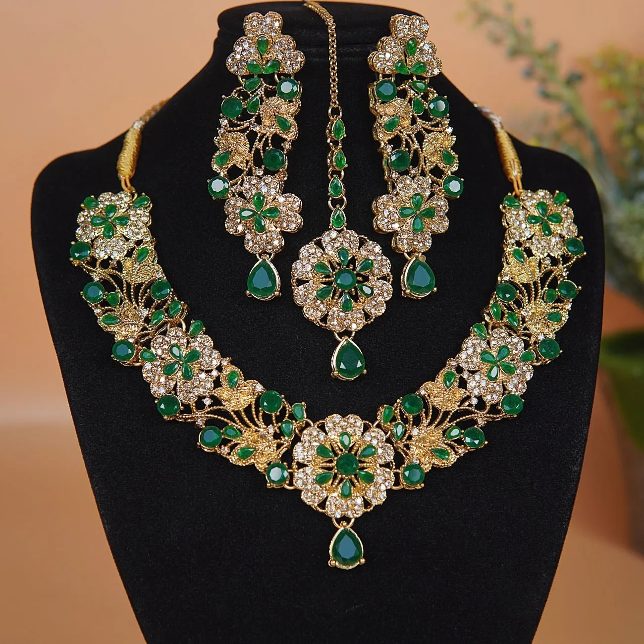 Copper Gold Look Stylish Necklace Set