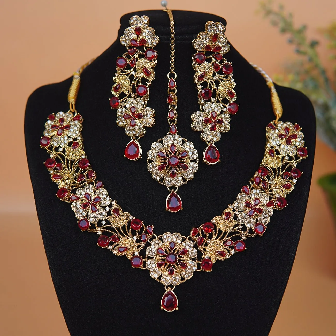 Copper Gold Look Stylish Necklace Set