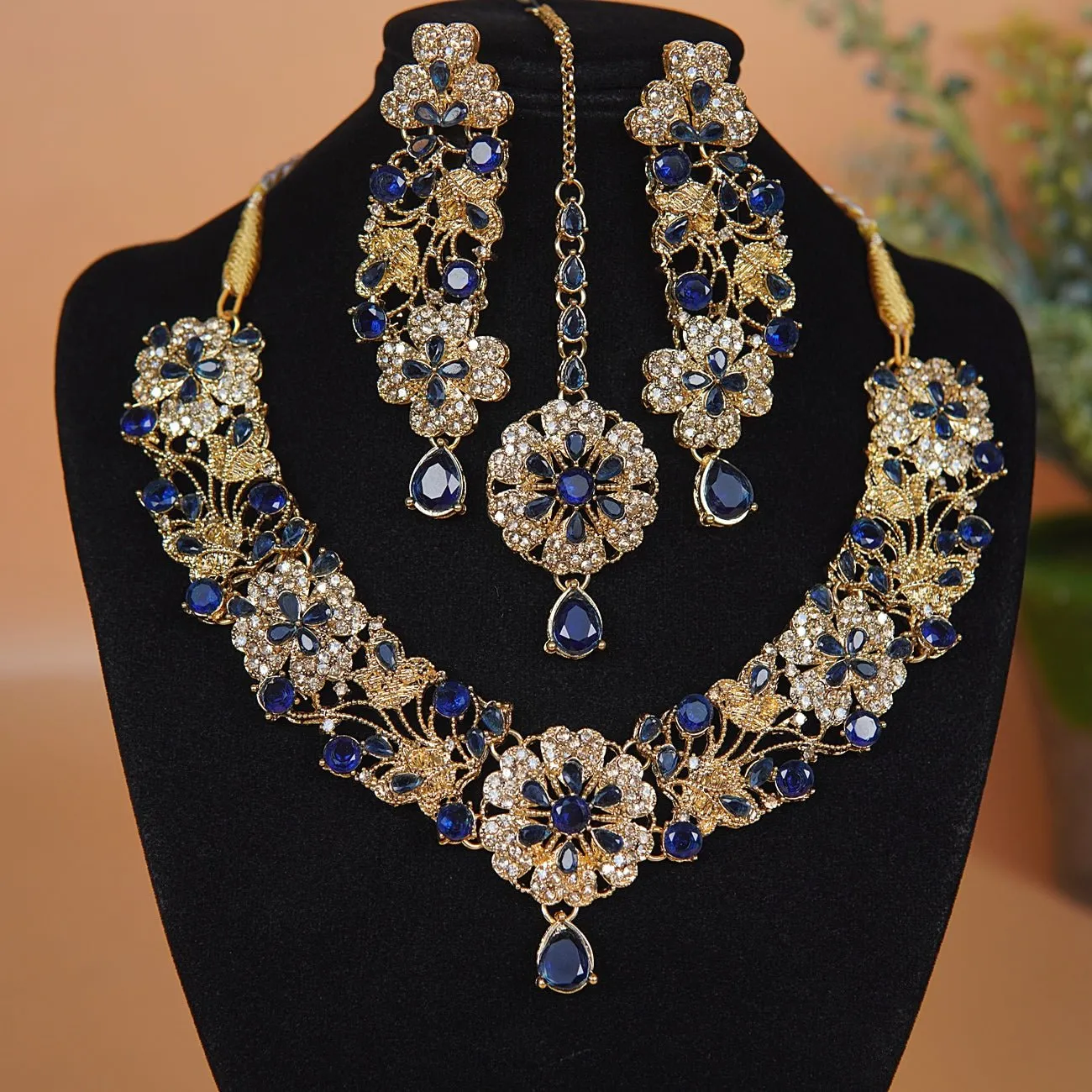 Copper Gold Look Stylish Necklace Set
