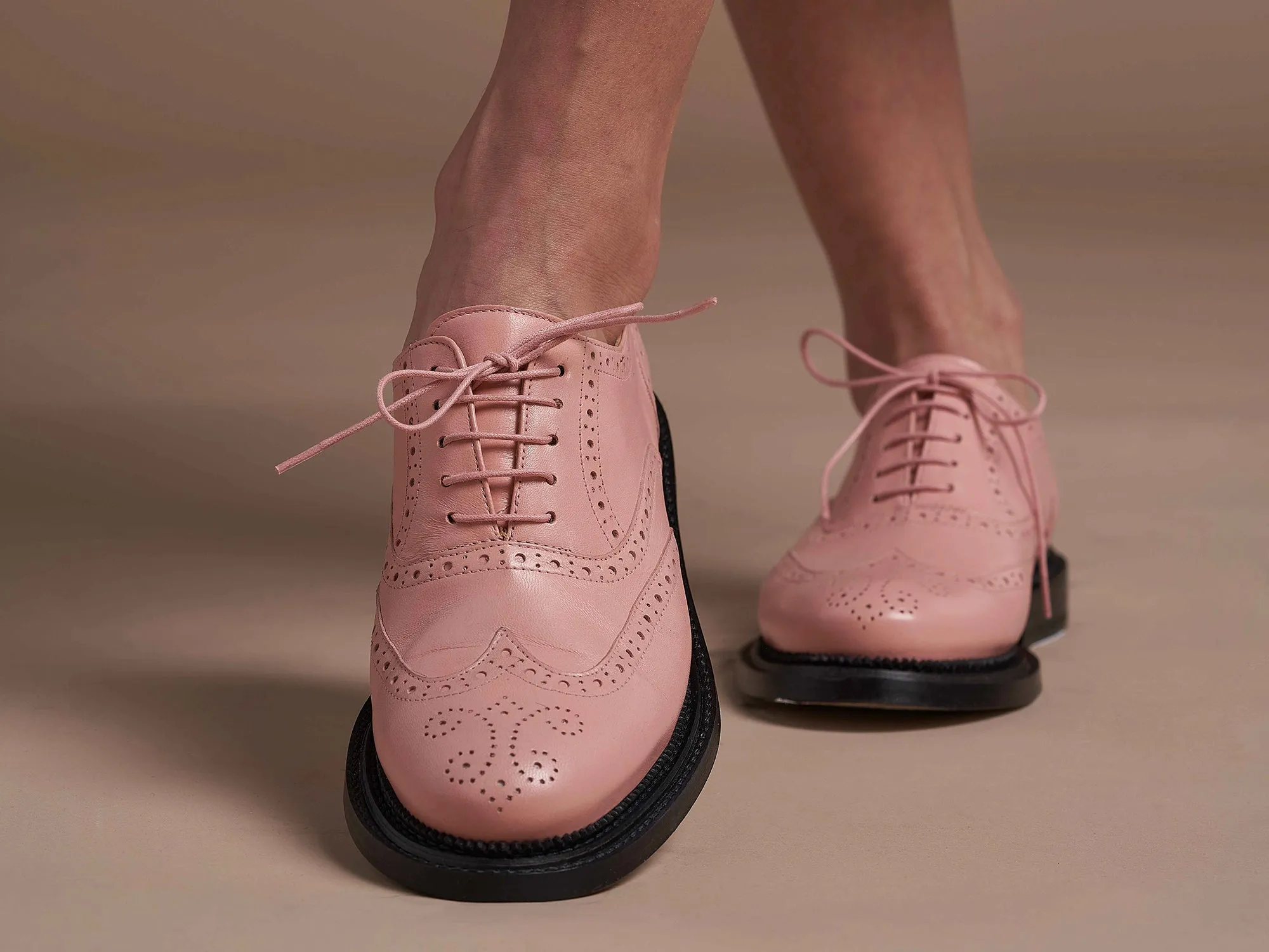 ESTÉE - Pink Oxford Shoe
