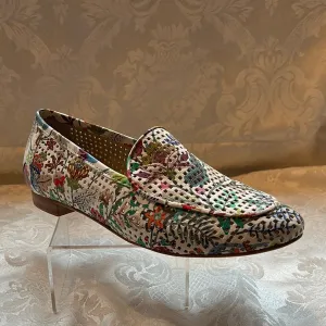 LALISA SOFIA FLORAL LOAFER