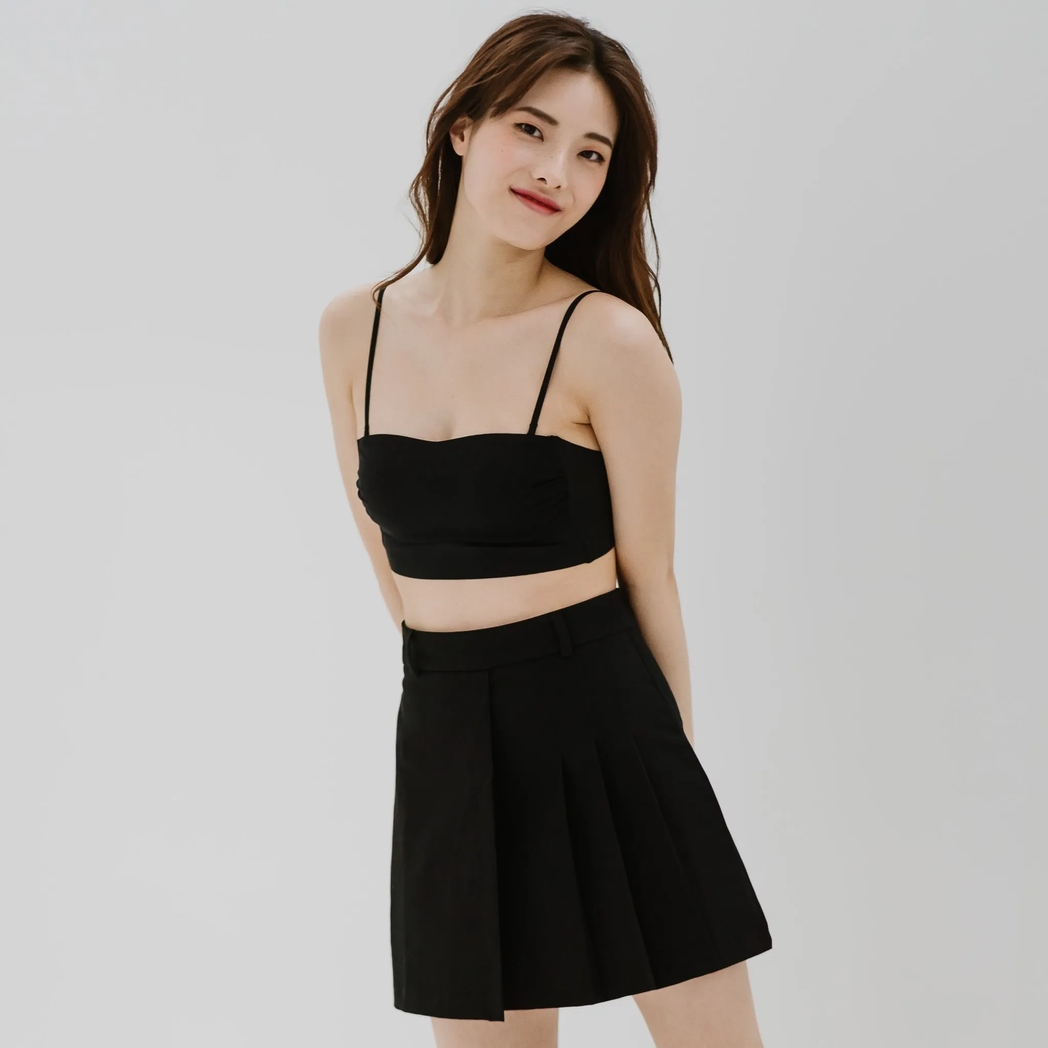Minimalist Chic! Ruched Lightly-Lined Seamless Midi Strapless Wireless Bra in Black