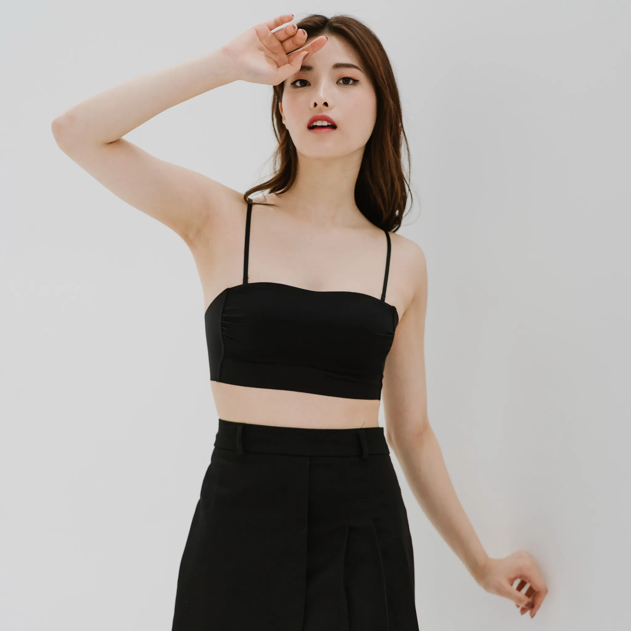 Minimalist Chic! Ruched Lightly-Lined Seamless Midi Strapless Wireless Bra in Black