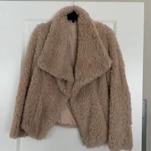 NWT Gianni Bini Coat