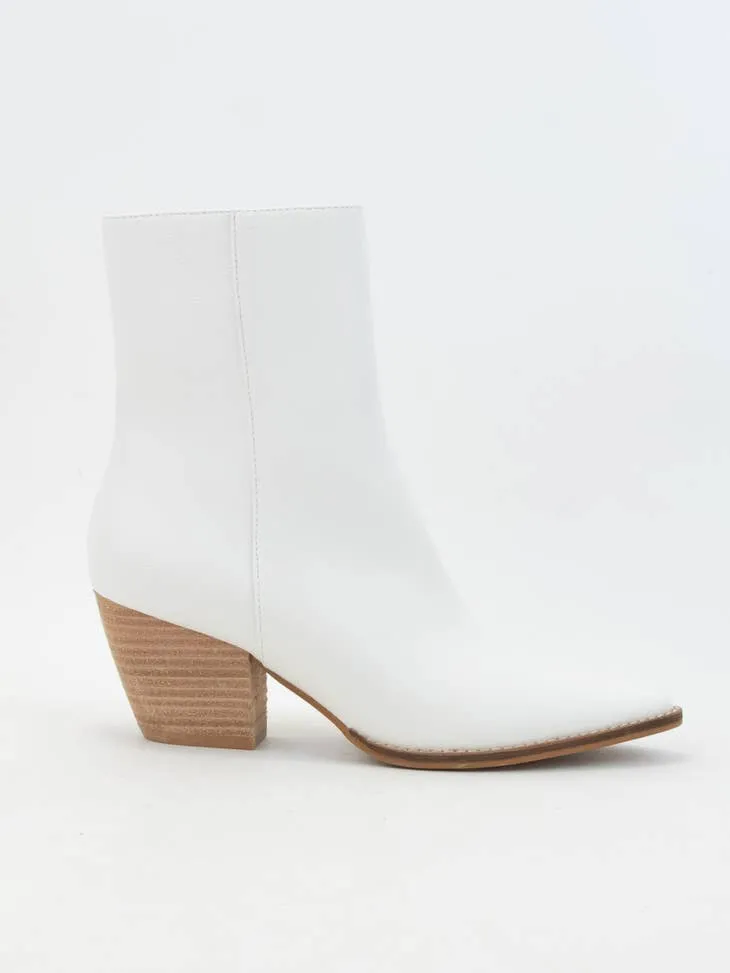POINTED TOE ARISA ANKLE BOOTS