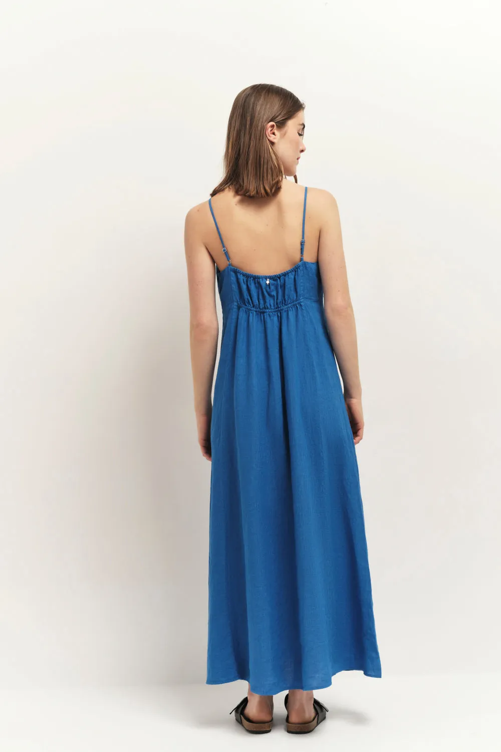 RIMINI - Robe longue Santorin blue à fines bretelles en lin