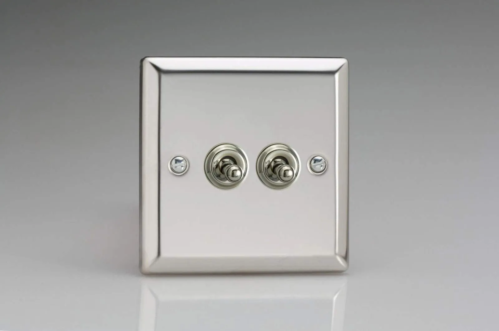 Varilight XCT2 Toggle Switches 2-Gang Mirror Chrome,91x91x36mm